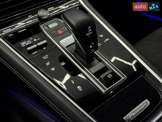 Черный Порше Панамера, объемом двигателя 4 л и пробегом 85 тыс. км за 97000 $, фото 36 на Automoto.ua