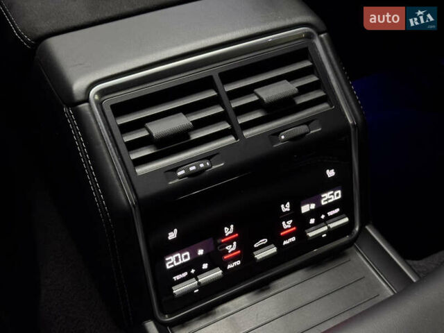 Черный Порше Панамера, объемом двигателя 4 л и пробегом 85 тыс. км за 97000 $, фото 25 на Automoto.ua