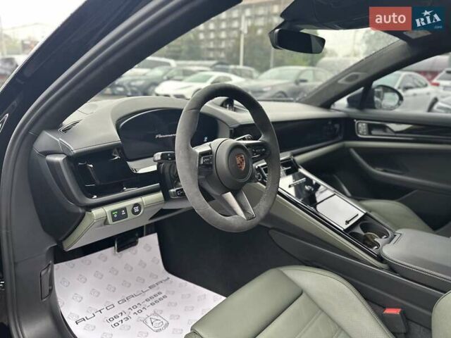 Черный Порше Панамера, объемом двигателя 4 л и пробегом 8 тыс. км за 215000 $, фото 55 на Automoto.ua