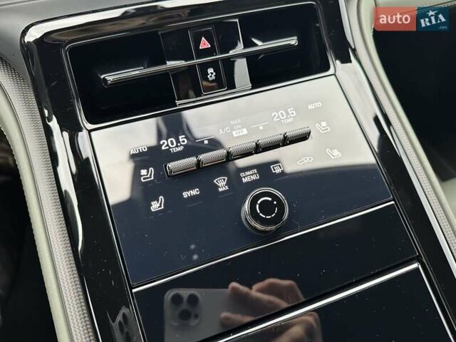 Черный Порше Панамера, объемом двигателя 4 л и пробегом 8 тыс. км за 215000 $, фото 27 на Automoto.ua