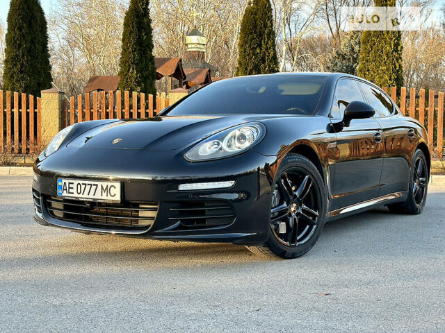 Чорний Порше Panamera, об'ємом двигуна 3 л та пробігом 60 тис. км за 40900 $, фото 2 на Automoto.ua