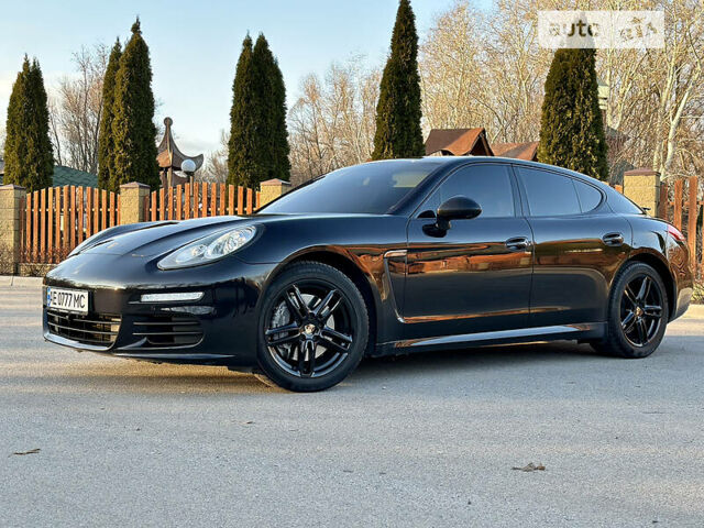 Чорний Порше Panamera, об'ємом двигуна 3 л та пробігом 60 тис. км за 40900 $, фото 3 на Automoto.ua