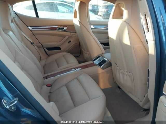 Черный Порше Панамера, объемом двигателя 0 л и пробегом 32 тыс. км за 5000 $, фото 7 на Automoto.ua