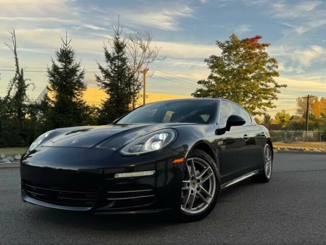 Черный Порше Панамера, объемом двигателя 3 л и пробегом 74 тыс. км за 5400 $, фото 2 на Automoto.ua