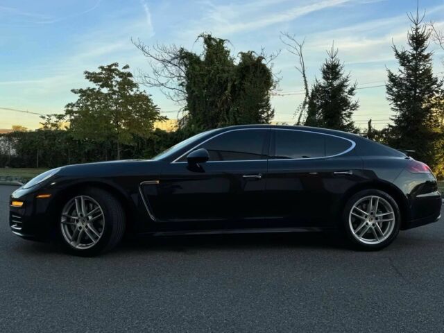 Черный Порше Панамера, объемом двигателя 3 л и пробегом 74 тыс. км за 5400 $, фото 3 на Automoto.ua