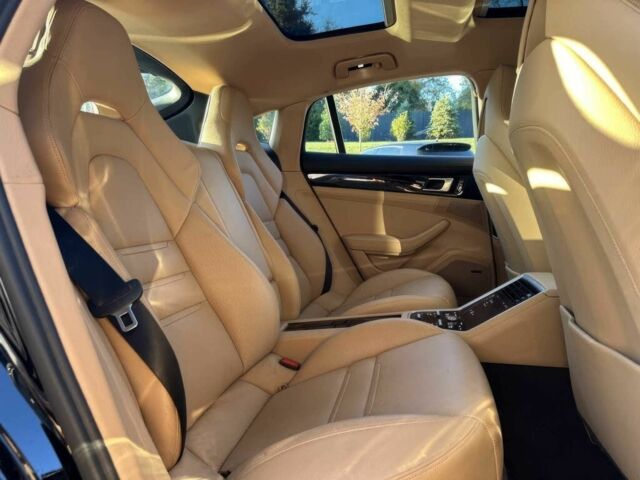 Черный Порше Панамера, объемом двигателя 2.9 л и пробегом 45 тыс. км за 8700 $, фото 9 на Automoto.ua