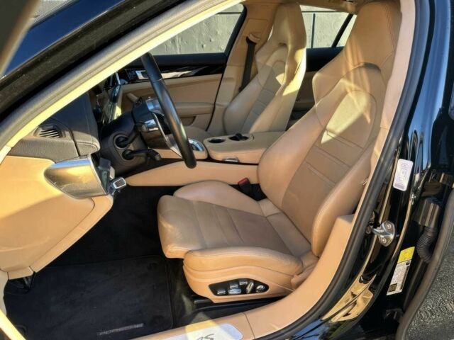 Черный Порше Панамера, объемом двигателя 2.9 л и пробегом 45 тыс. км за 8700 $, фото 7 на Automoto.ua