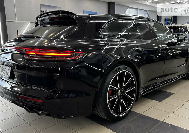 Чорний Порше Panamera, об'ємом двигуна 4 л та пробігом 74 тис. км за 99900 $, фото 11 на Automoto.ua