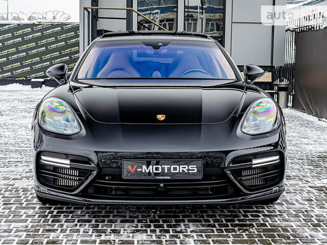 Чорний Порше Panamera, об'ємом двигуна 4 л та пробігом 12 тис. км за 125555 $, фото 4 на Automoto.ua