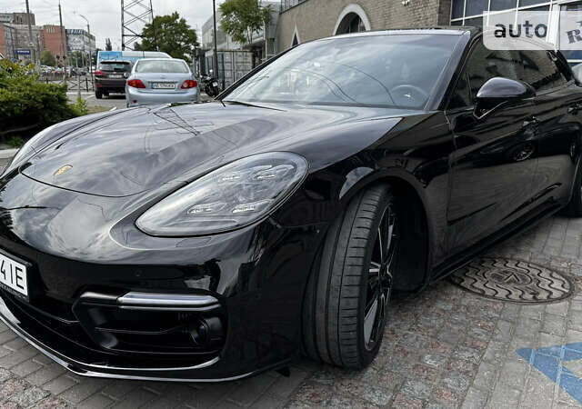 Чорний Порше Panamera, об'ємом двигуна 4 л та пробігом 74 тис. км за 99900 $, фото 28 на Automoto.ua