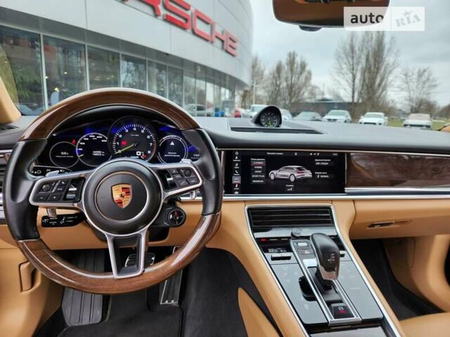 Чорний Порше Panamera, об'ємом двигуна 2.89 л та пробігом 44 тис. км за 77000 $, фото 23 на Automoto.ua