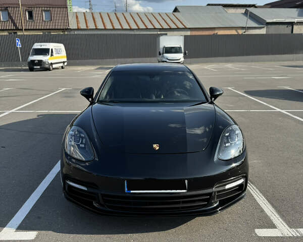 Чорний Порше Panamera, об'ємом двигуна 3 л та пробігом 78 тис. км за 72700 $, фото 1 на Automoto.ua