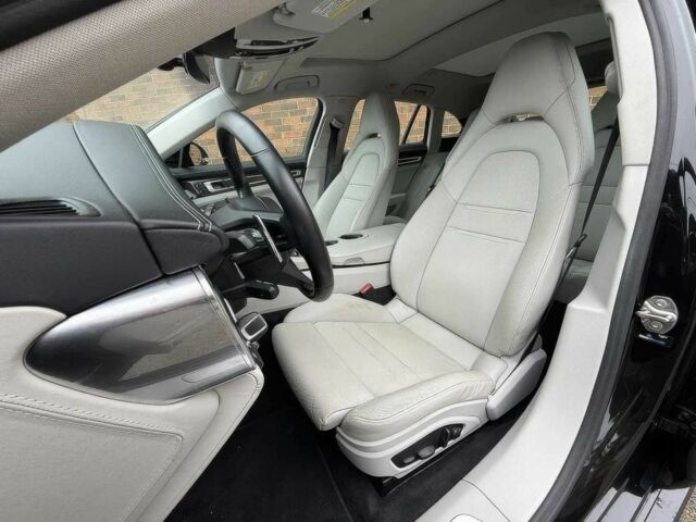 Черный Порше Панамера, объемом двигателя 2.9 л и пробегом 23 тыс. км за 22000 $, фото 11 на Automoto.ua