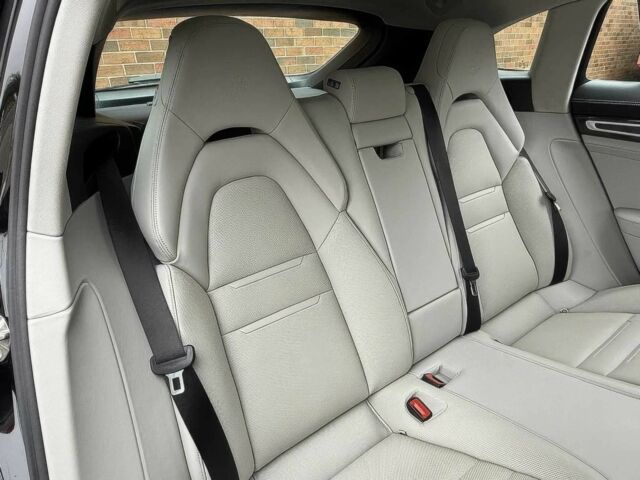 Черный Порше Панамера, объемом двигателя 2.9 л и пробегом 23 тыс. км за 22000 $, фото 13 на Automoto.ua