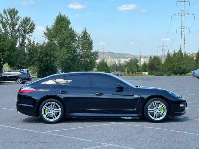 Чорний Порше Panamera, об'ємом двигуна 3 л та пробігом 114 тис. км за 35000 $, фото 7 на Automoto.ua