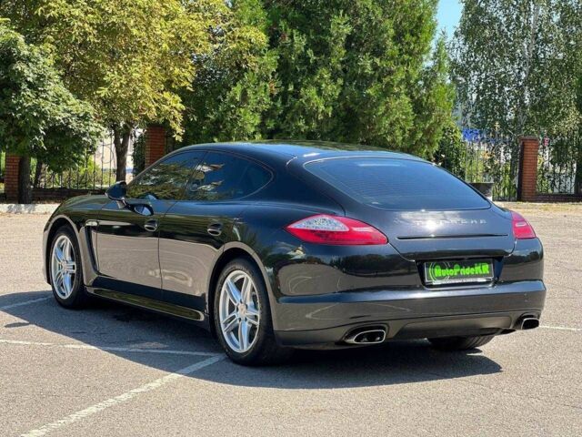 Чорний Порше Panamera, об'ємом двигуна 3 л та пробігом 114 тис. км за 35000 $, фото 4 на Automoto.ua