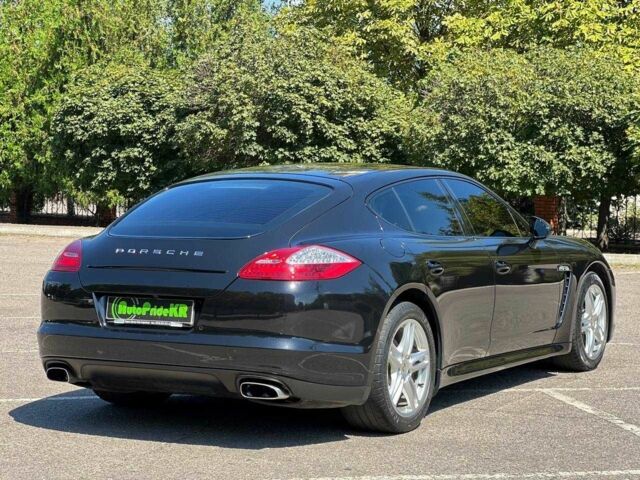 Чорний Порше Panamera, об'ємом двигуна 3 л та пробігом 114 тис. км за 35000 $, фото 6 на Automoto.ua