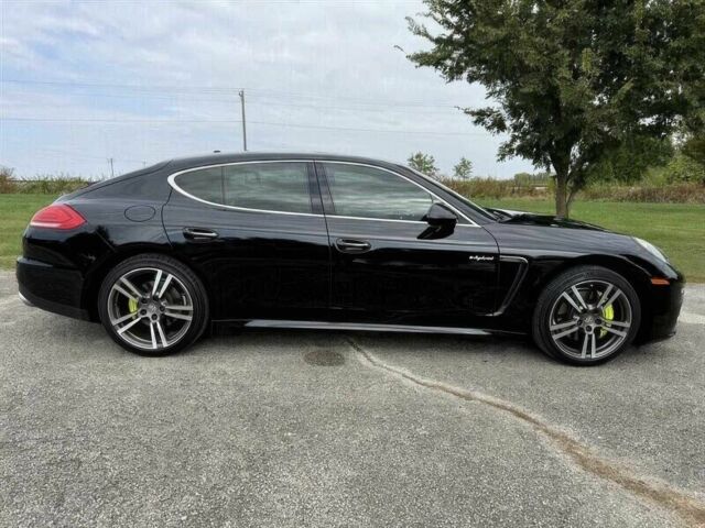 Чорний Порше Panamera, об'ємом двигуна 4.8 л та пробігом 89 тис. км за 11000 $, фото 6 на Automoto.ua