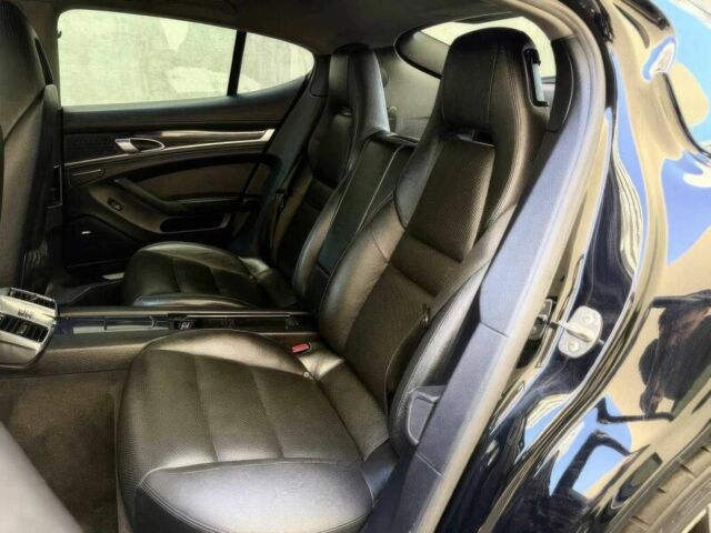 Черный Порше Панамера, объемом двигателя 3.6 л и пробегом 72 тыс. км за 11000 $, фото 13 на Automoto.ua