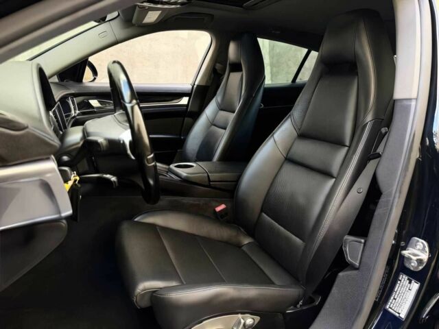 Черный Порше Панамера, объемом двигателя 3.6 л и пробегом 72 тыс. км за 11000 $, фото 8 на Automoto.ua