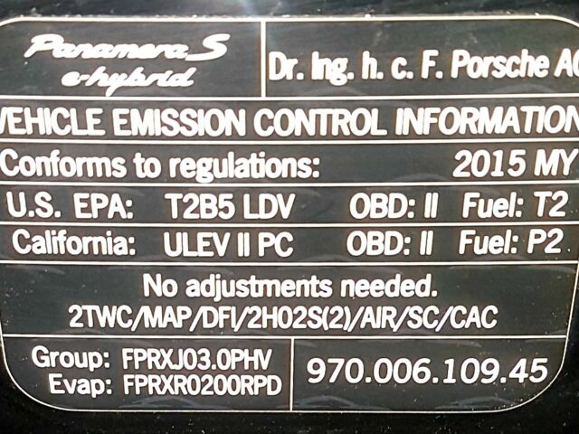 Черный Порше Панамера, объемом двигателя 3 л и пробегом 187 тыс. км за 26018 $, фото 14 на Automoto.ua