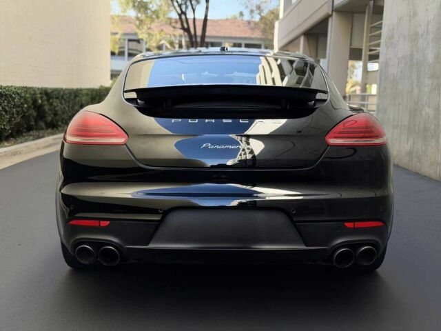 Черный Порше Панамера, объемом двигателя 3.6 л и пробегом 72 тыс. км за 11000 $, фото 4 на Automoto.ua