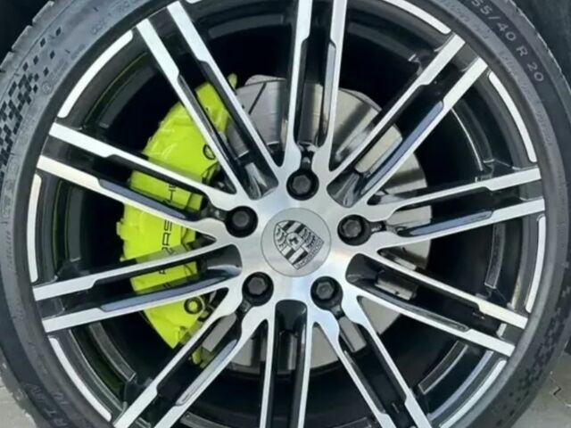 Чорний Порше Panamera, об'ємом двигуна 3 л та пробігом 185 тис. км за 28552 $, фото 12 на Automoto.ua