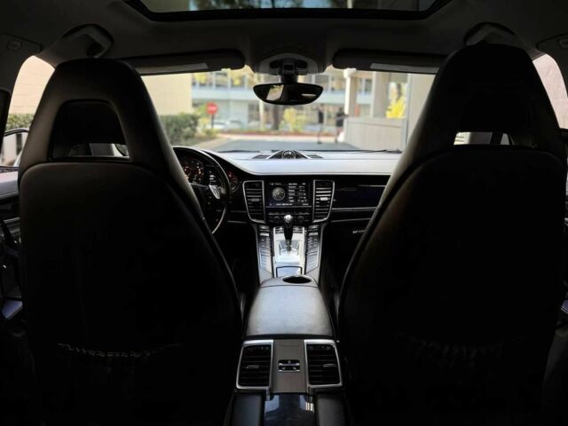 Черный Порше Панамера, объемом двигателя 3.6 л и пробегом 72 тыс. км за 11000 $, фото 11 на Automoto.ua