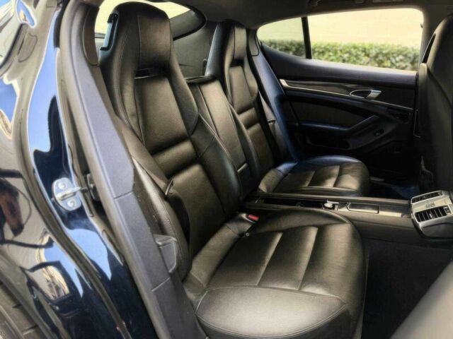 Черный Порше Панамера, объемом двигателя 3.6 л и пробегом 72 тыс. км за 11000 $, фото 12 на Automoto.ua