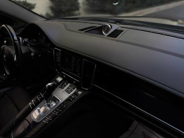 Черный Порше Панамера, объемом двигателя 3.6 л и пробегом 72 тыс. км за 11000 $, фото 7 на Automoto.ua