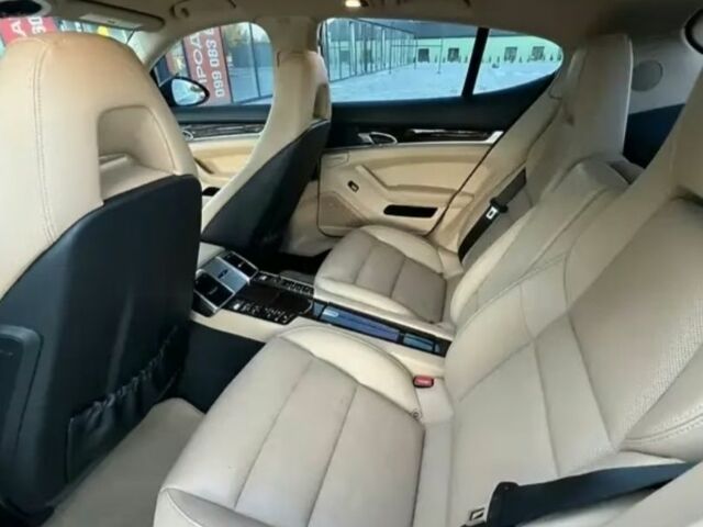 Чорний Порше Panamera, об'ємом двигуна 3 л та пробігом 185 тис. км за 28552 $, фото 8 на Automoto.ua