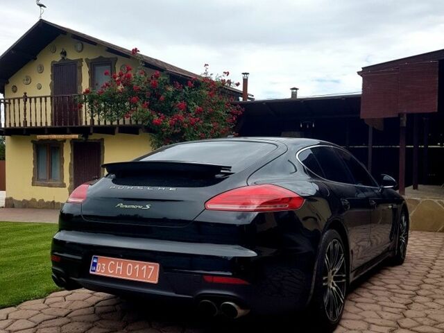 Чорний Порше Panamera, об'ємом двигуна 3 л та пробігом 185 тис. км за 28552 $, фото 4 на Automoto.ua