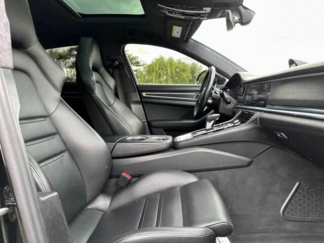 Черный Порше Панамера, объемом двигателя 4 л и пробегом 32 тыс. км за 37000 $, фото 7 на Automoto.ua