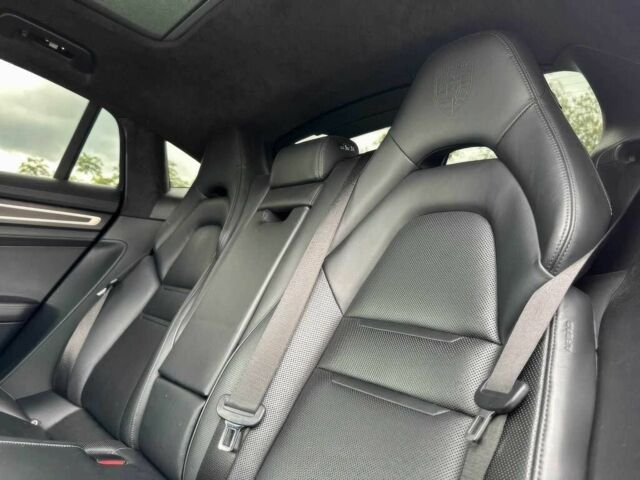 Черный Порше Панамера, объемом двигателя 4 л и пробегом 32 тыс. км за 37000 $, фото 19 на Automoto.ua