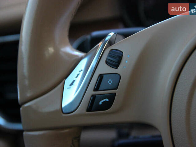 Коричневий Порше Panamera, об'ємом двигуна 2.97 л та пробігом 252 тис. км за 25500 $, фото 39 на Automoto.ua