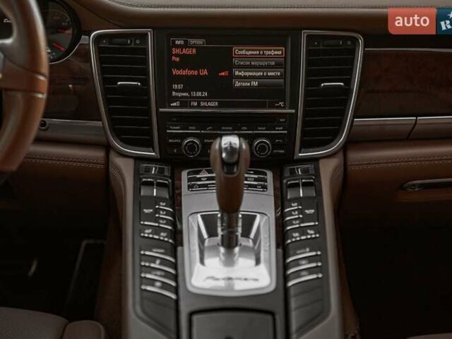 Коричневый Порше Панамера, объемом двигателя 4.81 л и пробегом 142 тыс. км за 25530 $, фото 14 на Automoto.ua