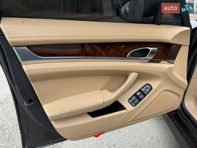 Коричневый Порше Панамера, объемом двигателя 3.61 л и пробегом 81 тыс. км за 21500 $, фото 17 на Automoto.ua