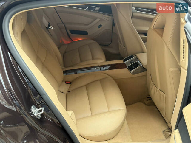 Коричневый Порше Панамера, объемом двигателя 3.61 л и пробегом 81 тыс. км за 21500 $, фото 26 на Automoto.ua