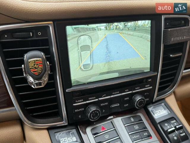 Коричневый Порше Панамера, объемом двигателя 3.61 л и пробегом 81 тыс. км за 21500 $, фото 22 на Automoto.ua