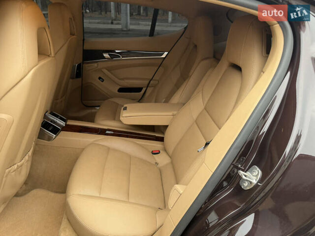 Коричневый Порше Панамера, объемом двигателя 3.61 л и пробегом 81 тыс. км за 21500 $, фото 30 на Automoto.ua