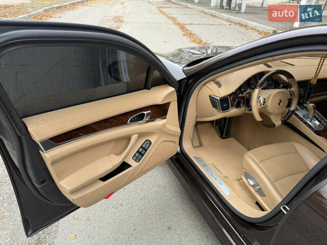 Коричневый Порше Панамера, объемом двигателя 3.61 л и пробегом 81 тыс. км за 21500 $, фото 16 на Automoto.ua