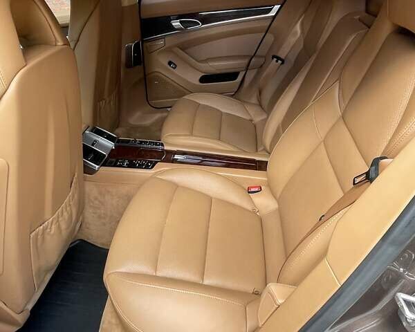 Коричневый Порше Панамера, объемом двигателя 3 л и пробегом 119 тыс. км за 33990 $, фото 17 на Automoto.ua