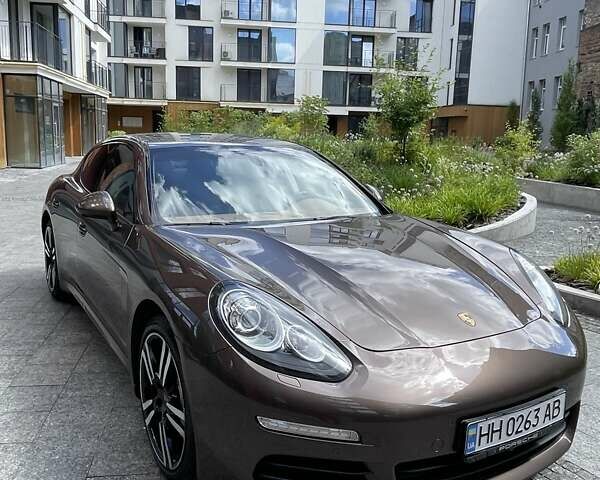 Коричневый Порше Панамера, объемом двигателя 3 л и пробегом 119 тыс. км за 33990 $, фото 7 на Automoto.ua