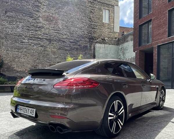 Коричневый Порше Панамера, объемом двигателя 3 л и пробегом 119 тыс. км за 33990 $, фото 3 на Automoto.ua