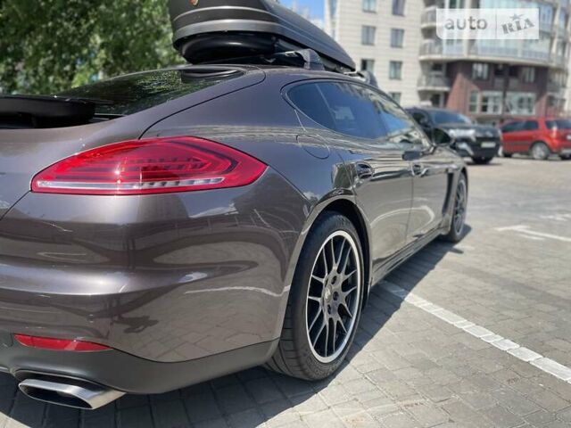 Коричневий Порше Panamera, об'ємом двигуна 3 л та пробігом 142 тис. км за 42999 $, фото 3 на Automoto.ua