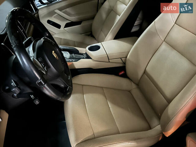 Коричневый Порше Панамера, объемом двигателя 3.6 л и пробегом 102 тыс. км за 47117 $, фото 7 на Automoto.ua