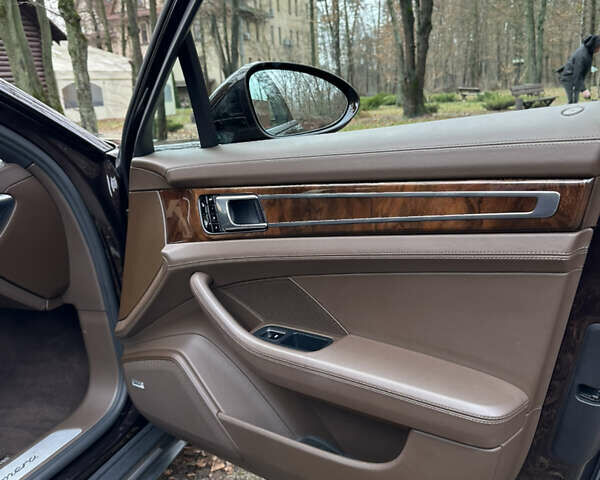 Коричневий Порше Panamera, об'ємом двигуна 3 л та пробігом 80 тис. км за 50500 $, фото 15 на Automoto.ua