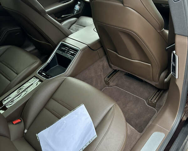 Коричневий Порше Panamera, об'ємом двигуна 3 л та пробігом 80 тис. км за 50500 $, фото 18 на Automoto.ua