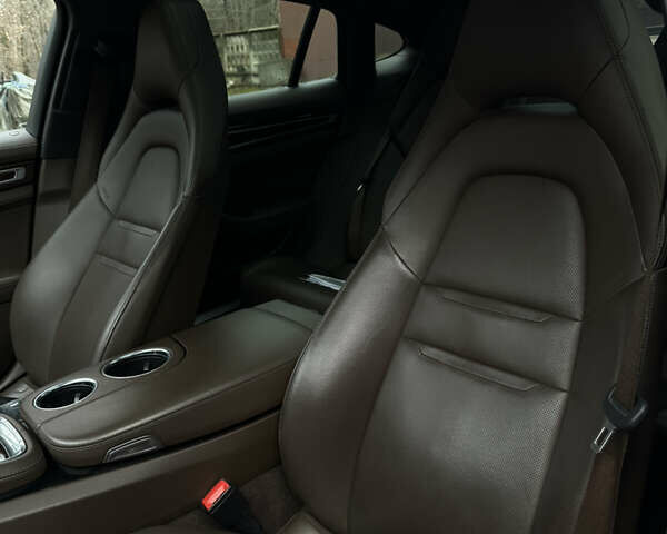 Коричневий Порше Panamera, об'ємом двигуна 3 л та пробігом 80 тис. км за 50500 $, фото 12 на Automoto.ua