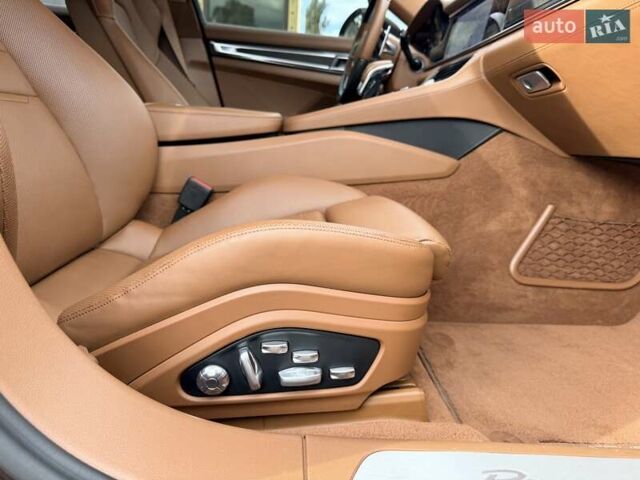 Коричневий Порше Panamera, об'ємом двигуна 2.89 л та пробігом 63 тис. км за 78500 $, фото 40 на Automoto.ua